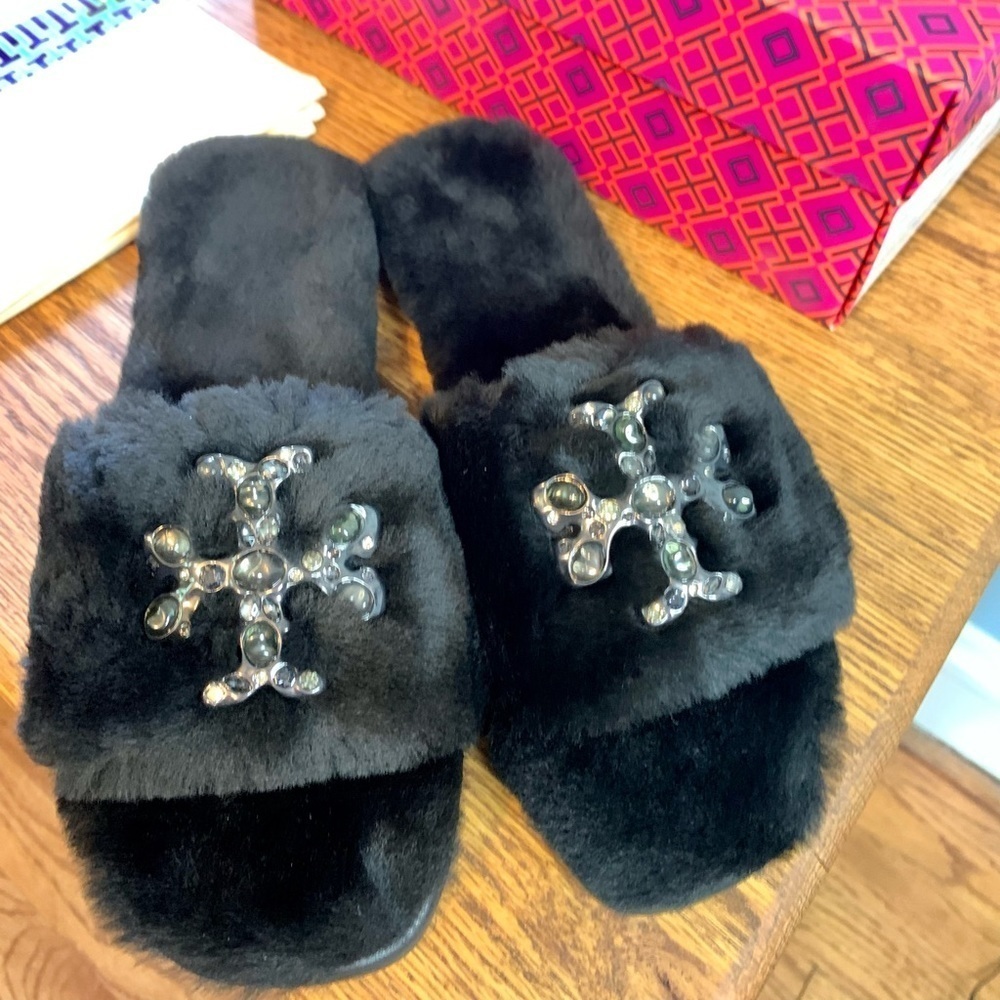 Tory Burch NWT Double T black shearling jeweled slides SZ 6.5M - Picture 4 of 10